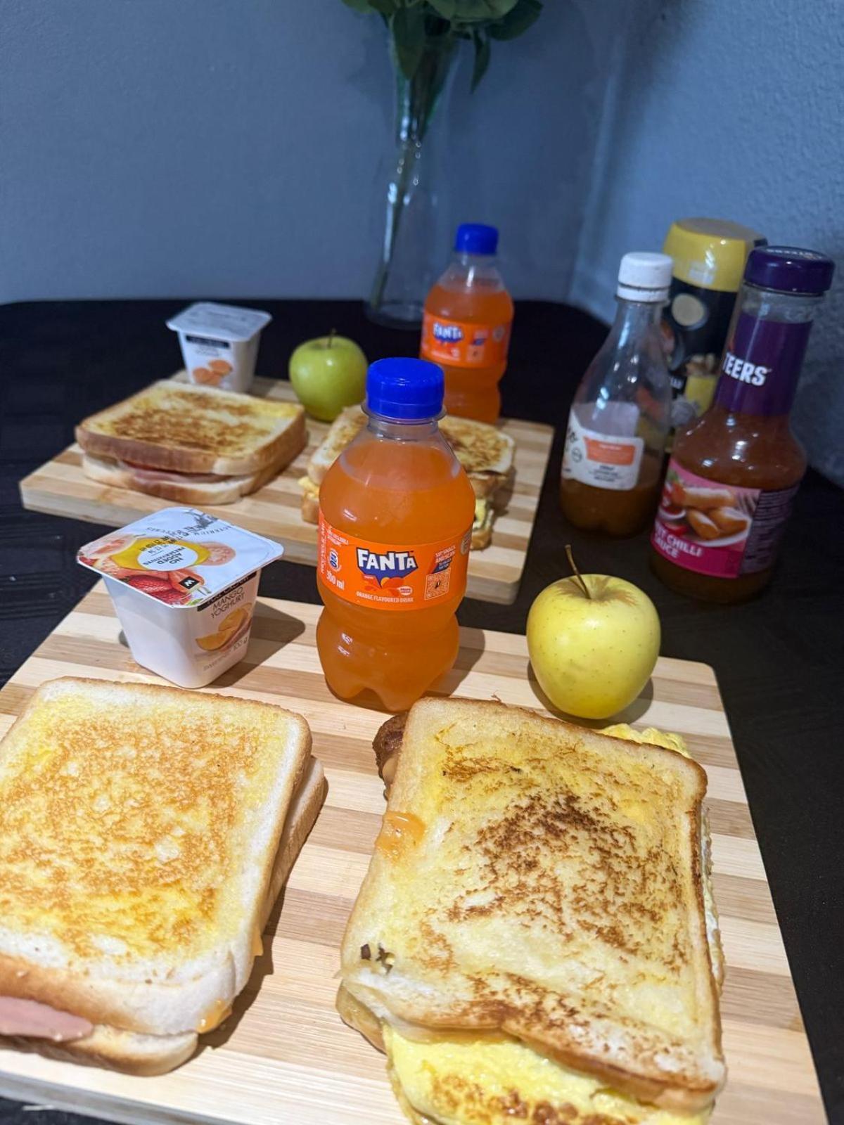 Reutlwane Gardens Apartment Secunda